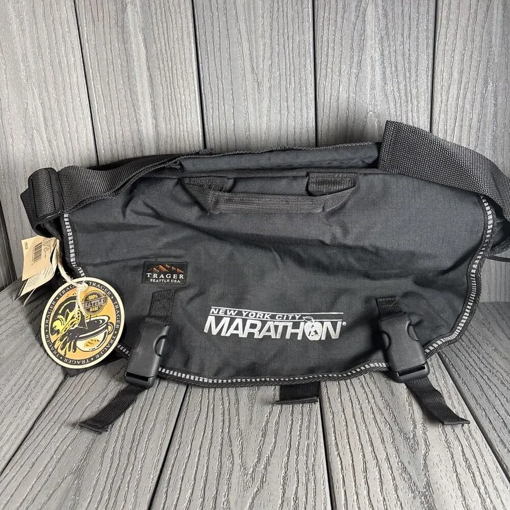 NEW Vintage Messenger Bag Trager USA Seattle Nylon Ripstop Laptop 16 x 12 USA